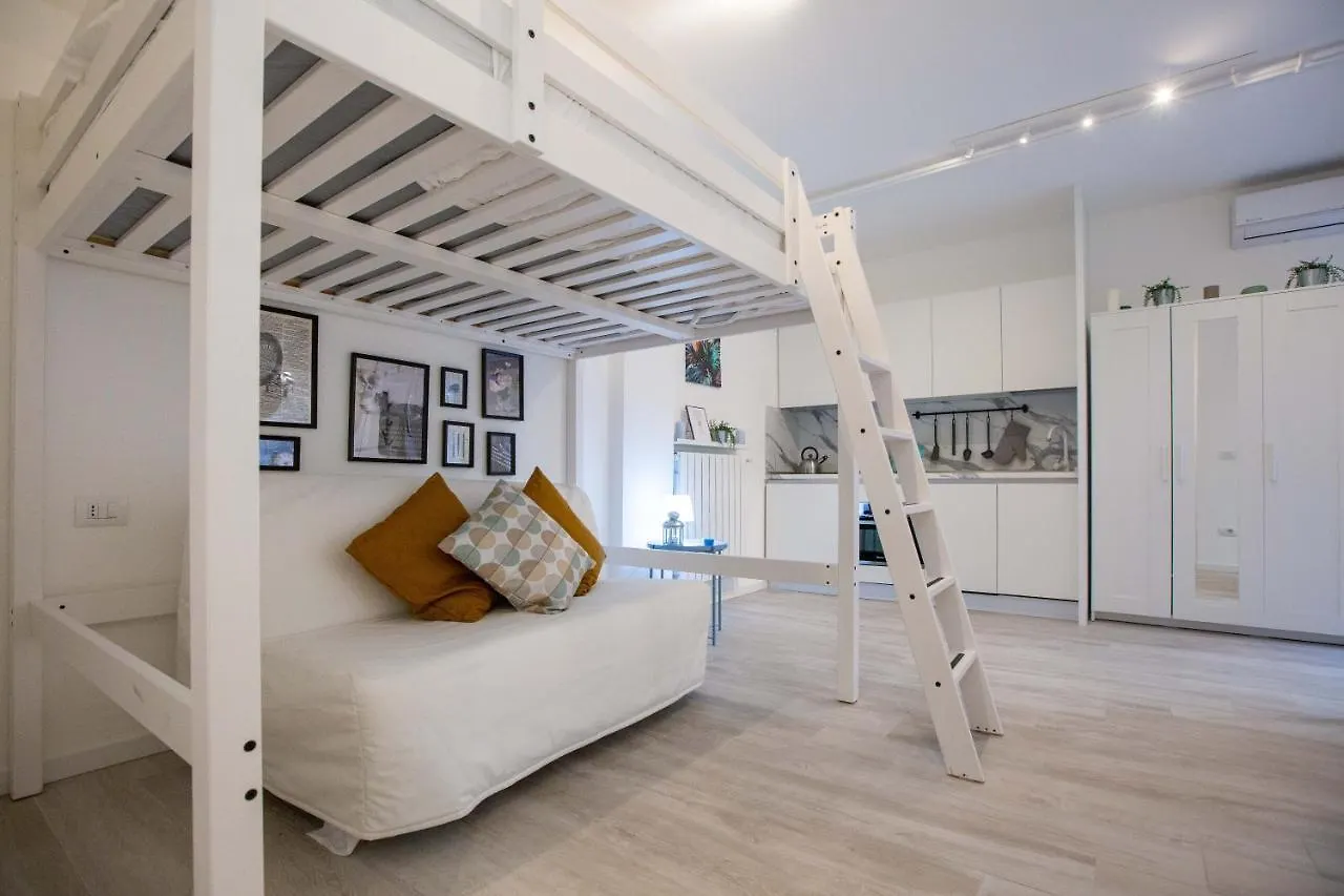 Apartment Padova 177 ミラノ